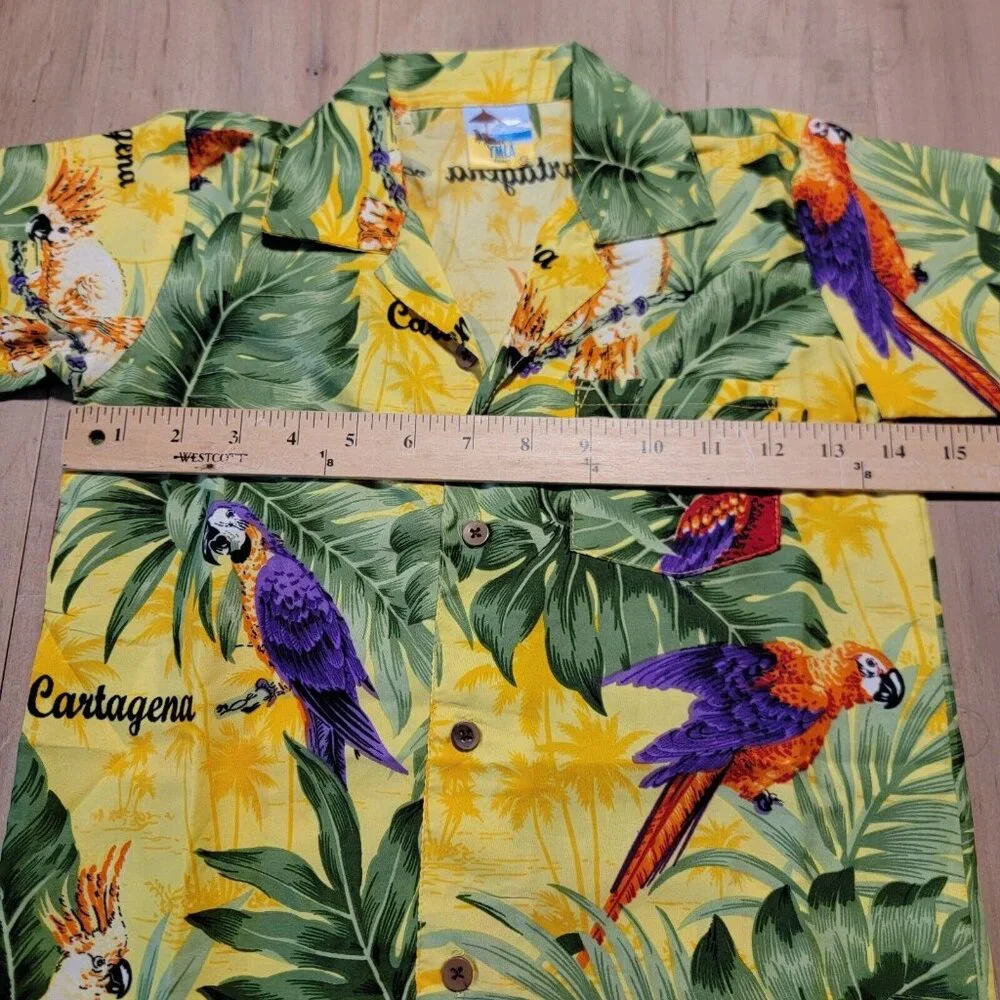 Vintage YMLA Shorts Set Cartegena Colombia Tropical Parrots Silk Feel Sz Boys 10